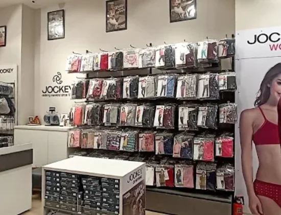 JOCKEY SHOWROOM