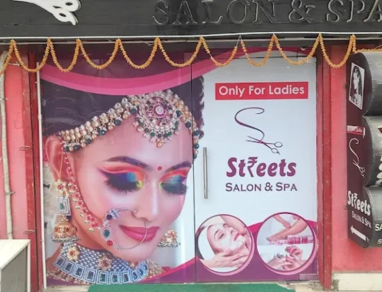 Streets salon by Deepti. Best salon services in prayagraj