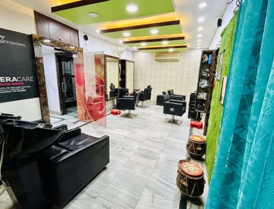 Savi’s Mirror Salon