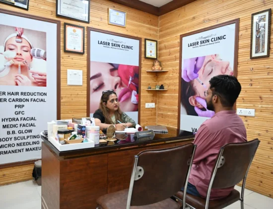 𝗣𝗿𝗮𝗴𝗮𝘁𝗶’𝘀 𝗟𝗮𝘀𝗲𝗿 𝗦𝗸𝗶𝗻 𝗖𝗹𝗶𝗻𝗶𝗰✅-Laser Hair Removal, Hydra Facial, Medic Facial, Micro Needling, PRP, GFC, Treatment in Allahabad