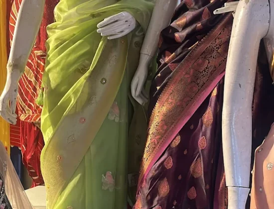 Krishna Cloth House-Suit,Sarees,Lehanga Shop