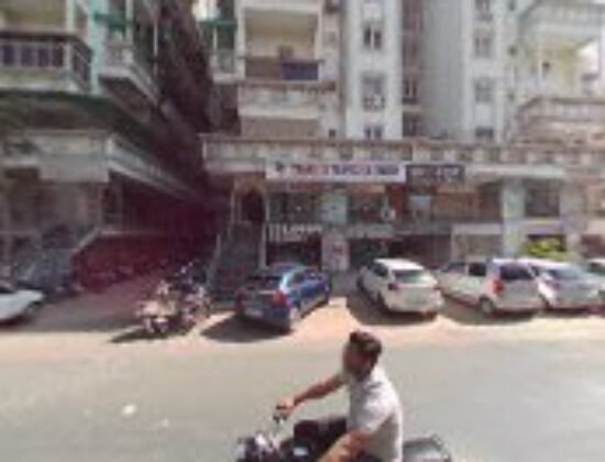 Royal The Beauty Lounge & Spa