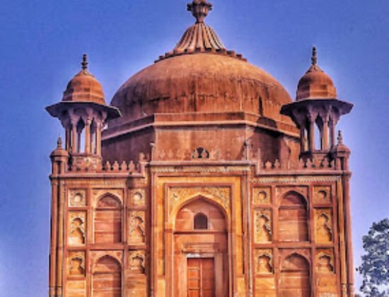 Khusro Bagh, Prayagraj
