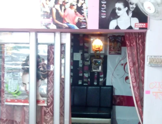 Yashi Beauty Parlour