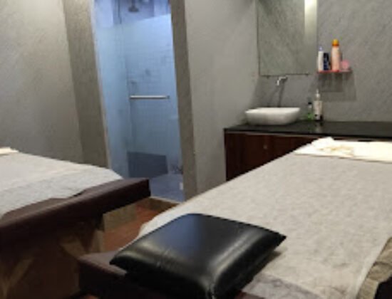 La Rosa Relax Spa Sindhu bhavan Road Ahmedabad