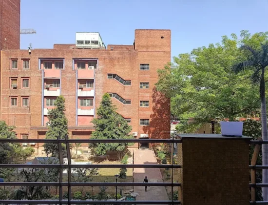 Lok Nayak Hospital
