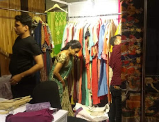 Noopur Clothing | Best Ethnic & Contemporary Wear Store in Delhi | Wide Range of Ethnic Women’s Wear